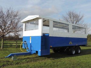 Event trailer front side-min